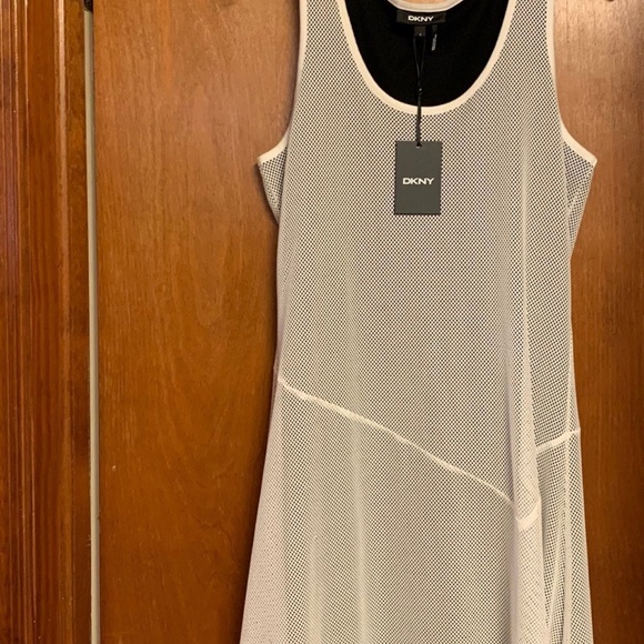 Ladies dress - Picture 2 of 3